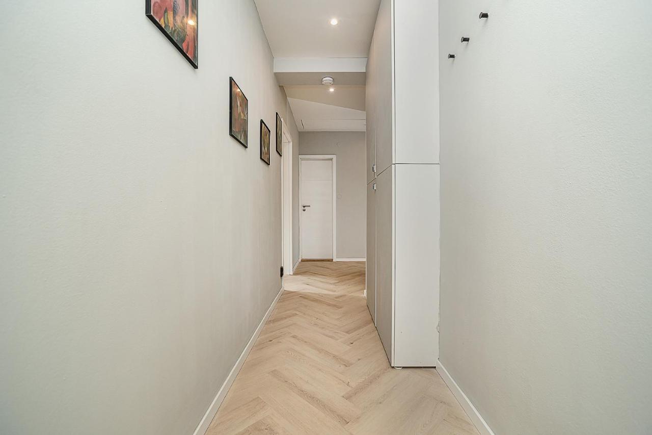 Big 4-Bedroom Flat, Terrace With Great Vitkov View Praha Bagian luar foto